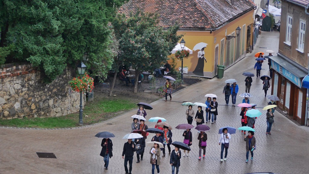 Tourists in the rain.