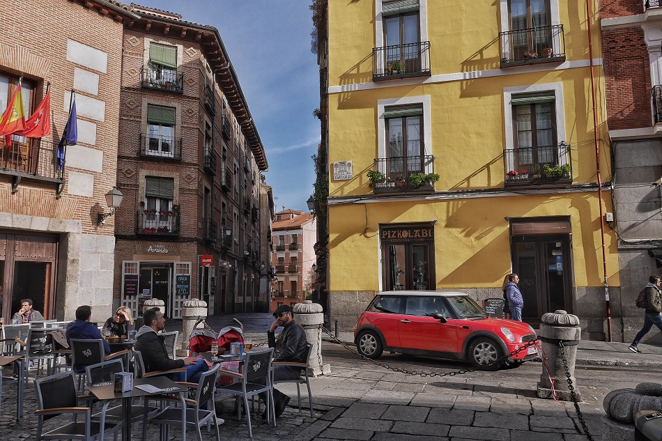 One of Madrid's hipper neighbourhoods, it's a great place to spend a Sunday: La Latina.